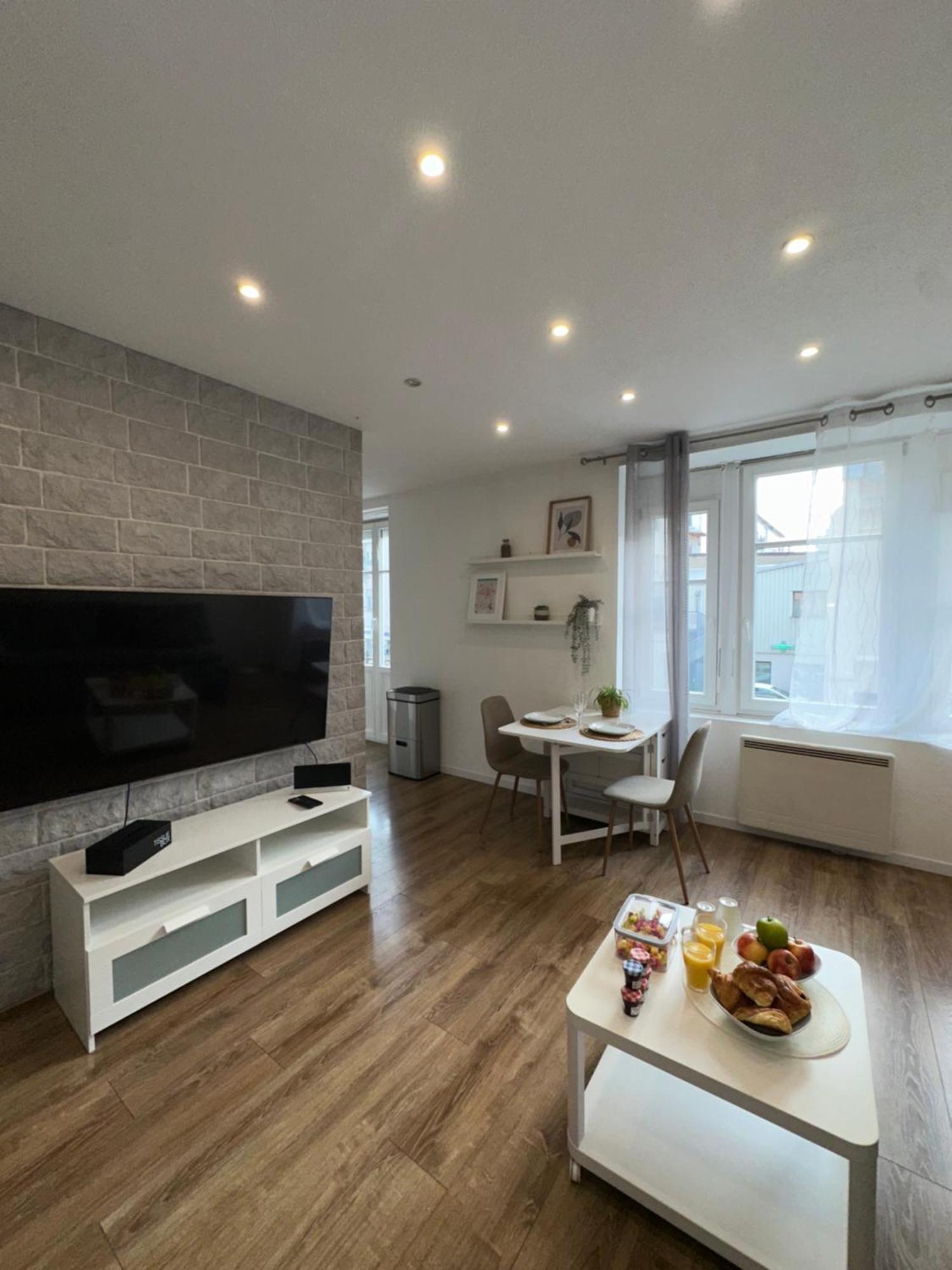 # Le 2 # Tres Beau T3 1Er Etage Tout Confort, Neuf, Mulhouse Centre Exterior photo